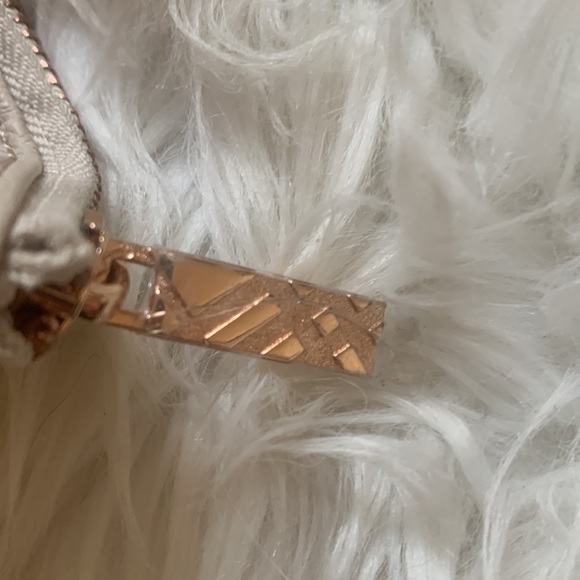 Burberry Makeup Bag Pouch NWT brand new with tag - Picture 3 of 9